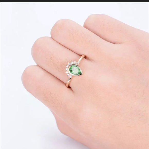 18k Gold Emerald & White Sapphire Accent Ring - Picture 6 of 6